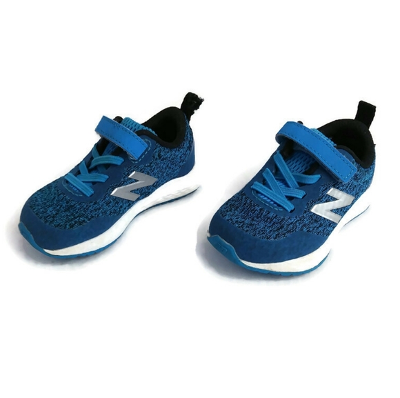 New Balance Infant Fresh Foam Arishi Heather Blue Velcro Sneaker Shoes Size 5 - Picture 2 of 16